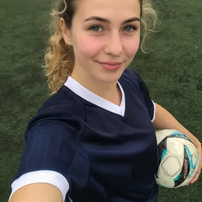 Анечка_М, 27