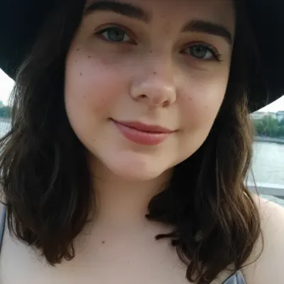 Седа, 21