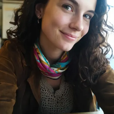 Николь, 23