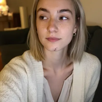 Настя, 25